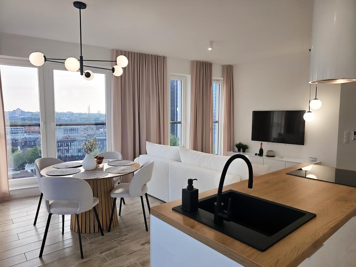Urban Apartments Luxury Skyline Sokolska Towers 30A, 2 Free Garages, Gym & Sauna, Self Check-In Katowice Esterno foto