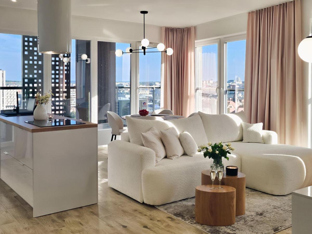 Urban Apartments Luxury Skyline Sokolska Towers 30A, 2 Free Garages, Gym & Sauna, Self Check-In Katowice Esterno foto