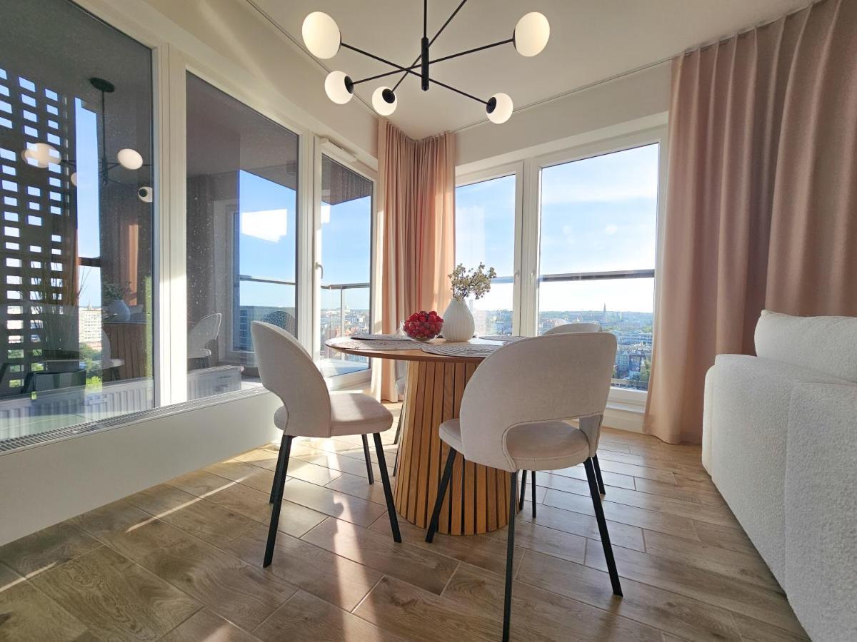 Urban Apartments Luxury Skyline Sokolska Towers 30A, 2 Free Garages, Gym & Sauna, Self Check-In Katowice Esterno foto