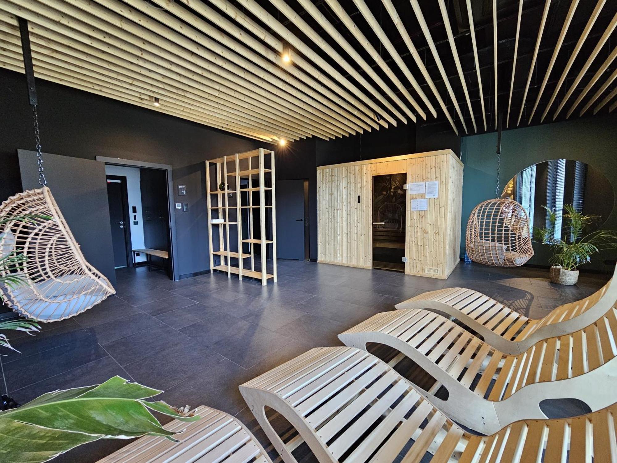Urban Apartments Luxury Skyline Sokolska Towers 30A, 2 Free Garages, Gym & Sauna, Self Check-In Katowice Esterno foto